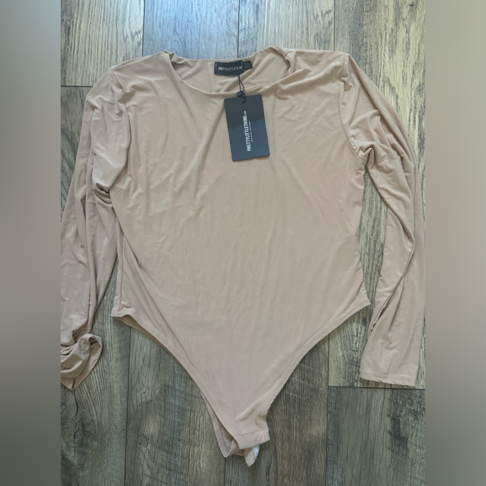 Pretty Little Things Crew Neck long sleeve bodysuit Mannequin. Size 12 US